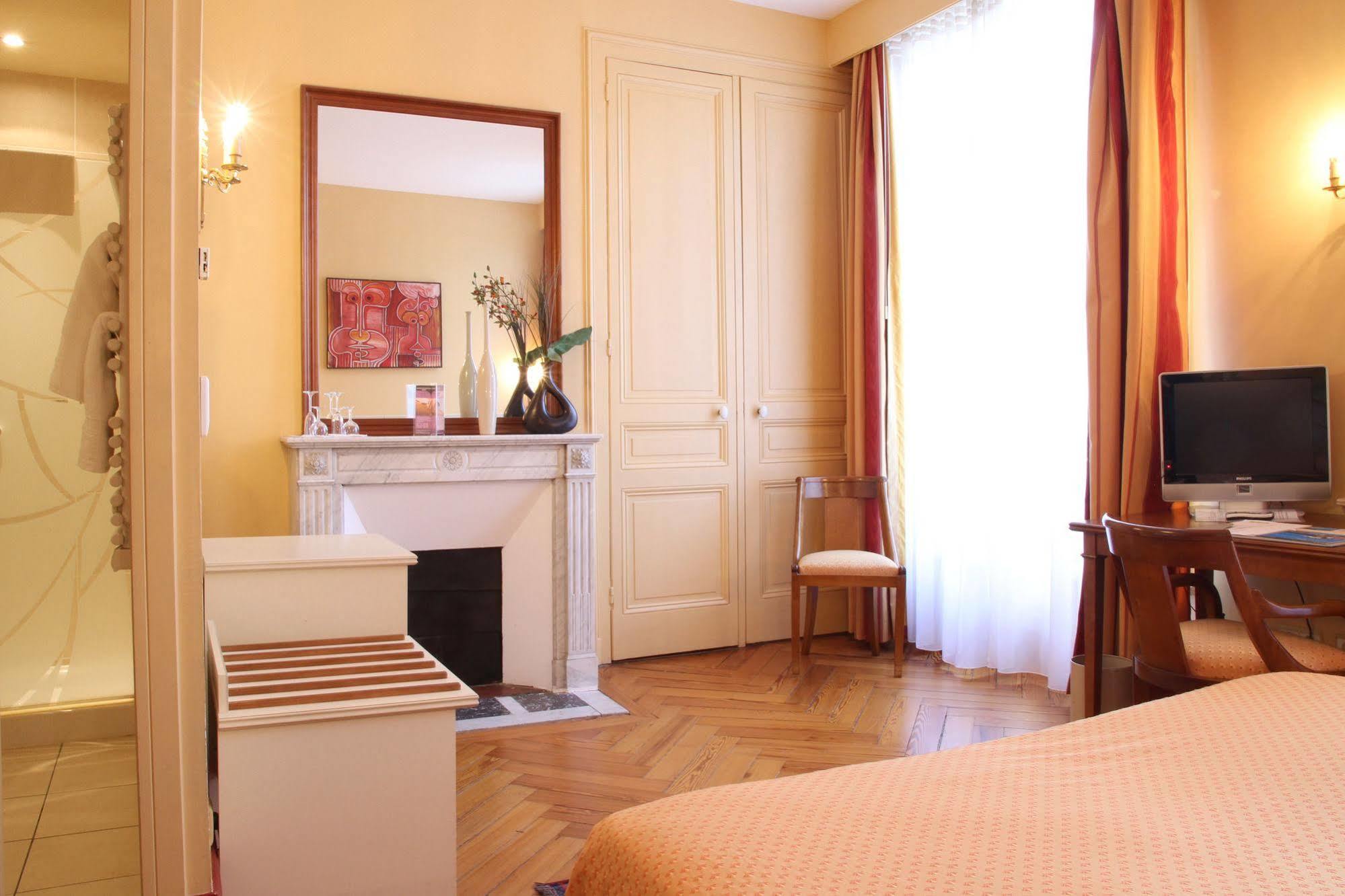 Ermitage Bouquet Hotel Rouen Eksteriør billede