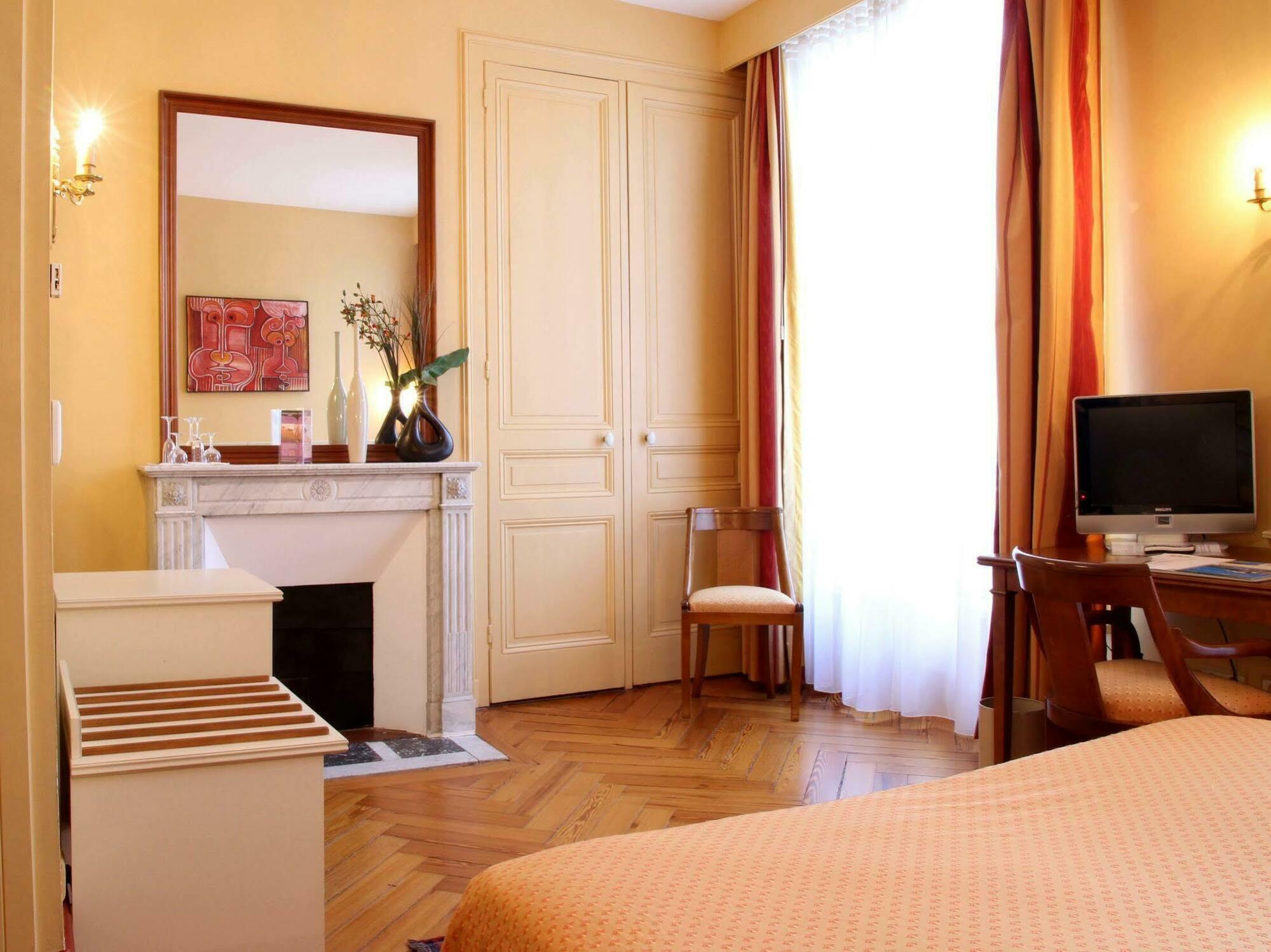 Ermitage Bouquet Hotel Rouen Eksteriør billede